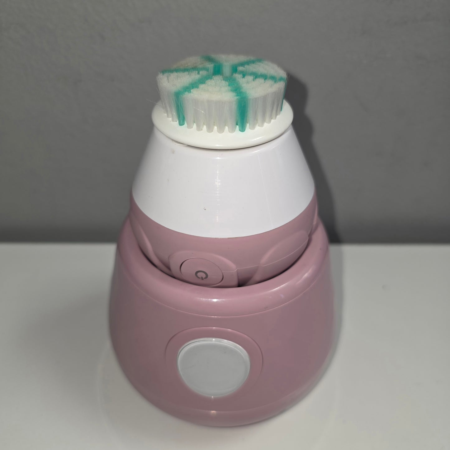 TAO Clean Ona Diamond Orbital Facial Brush and Cleansing Station Pink