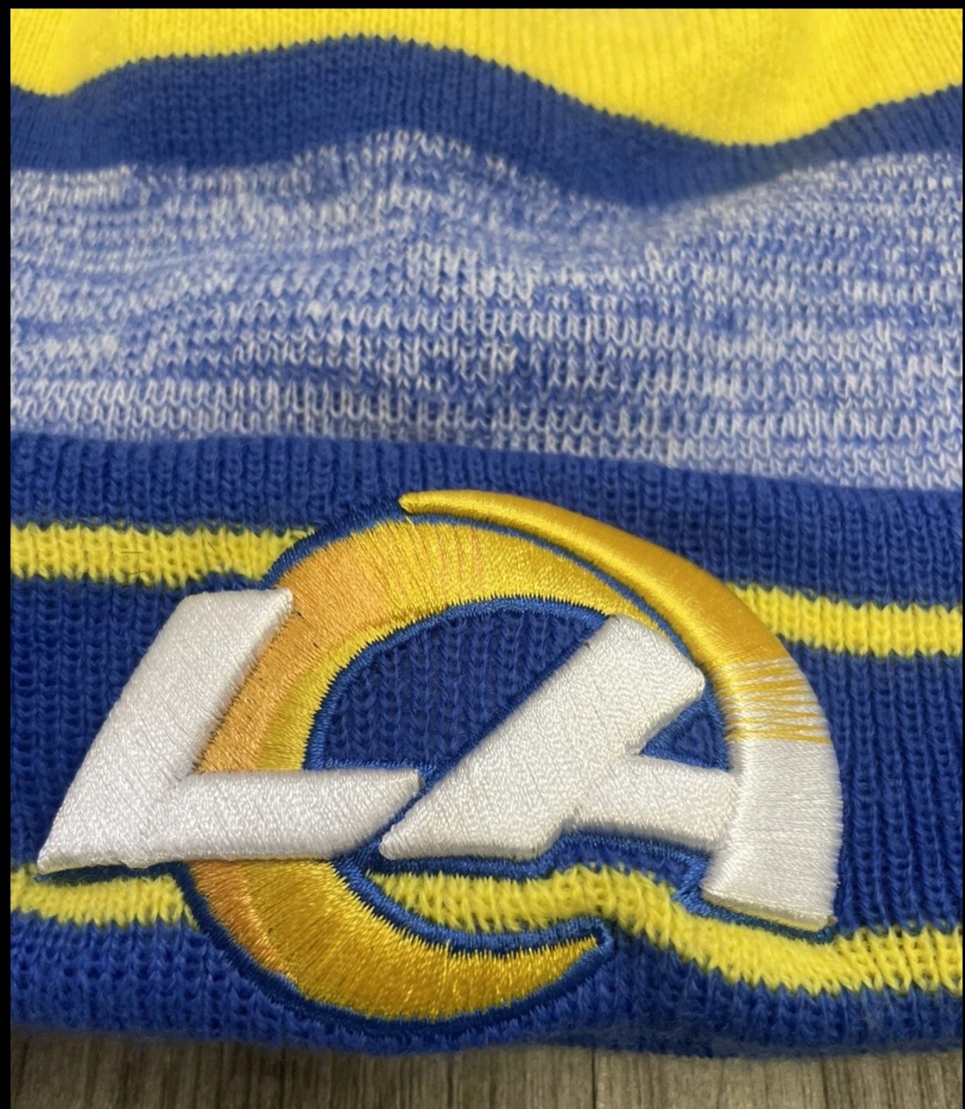 LA Rams Mens New Era Beanie NFL