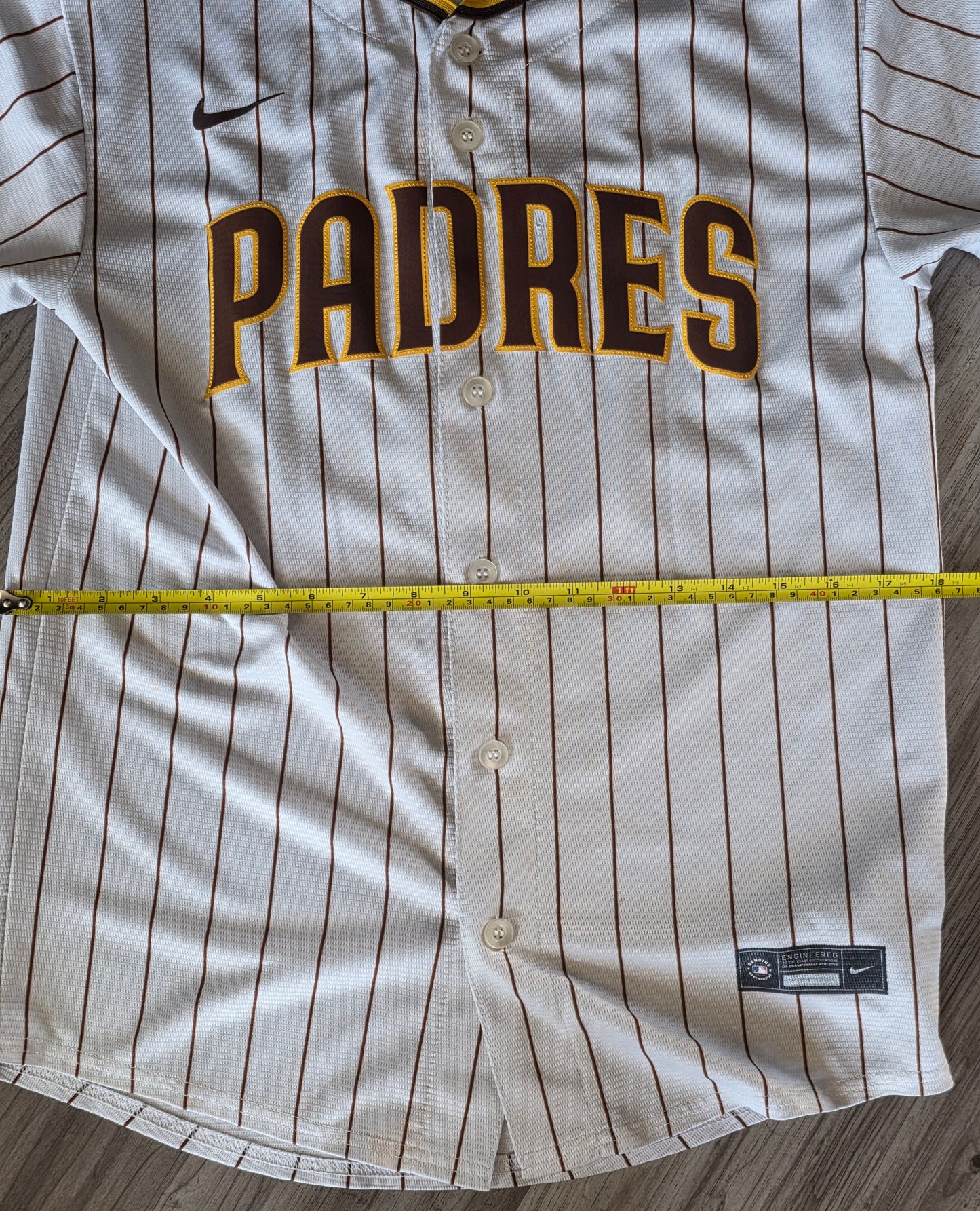 Nike San Diego Padres Fernando Tatis Jr #23 Pinstripe Youth Jersey Large 14/16