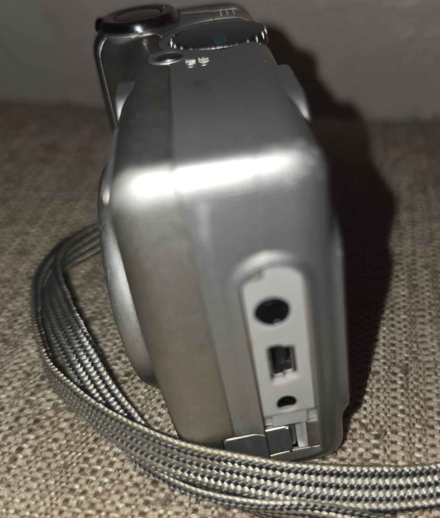 Canon PowerShot A520 4.0MP Digital Camera - Silver TESTED Read Description