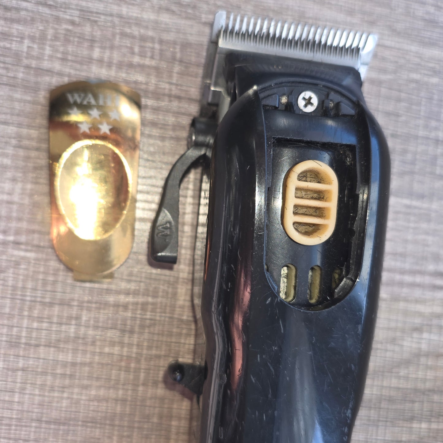 Wahl Magic Clip Cordless Clipper  Black/Gold  Tested Works