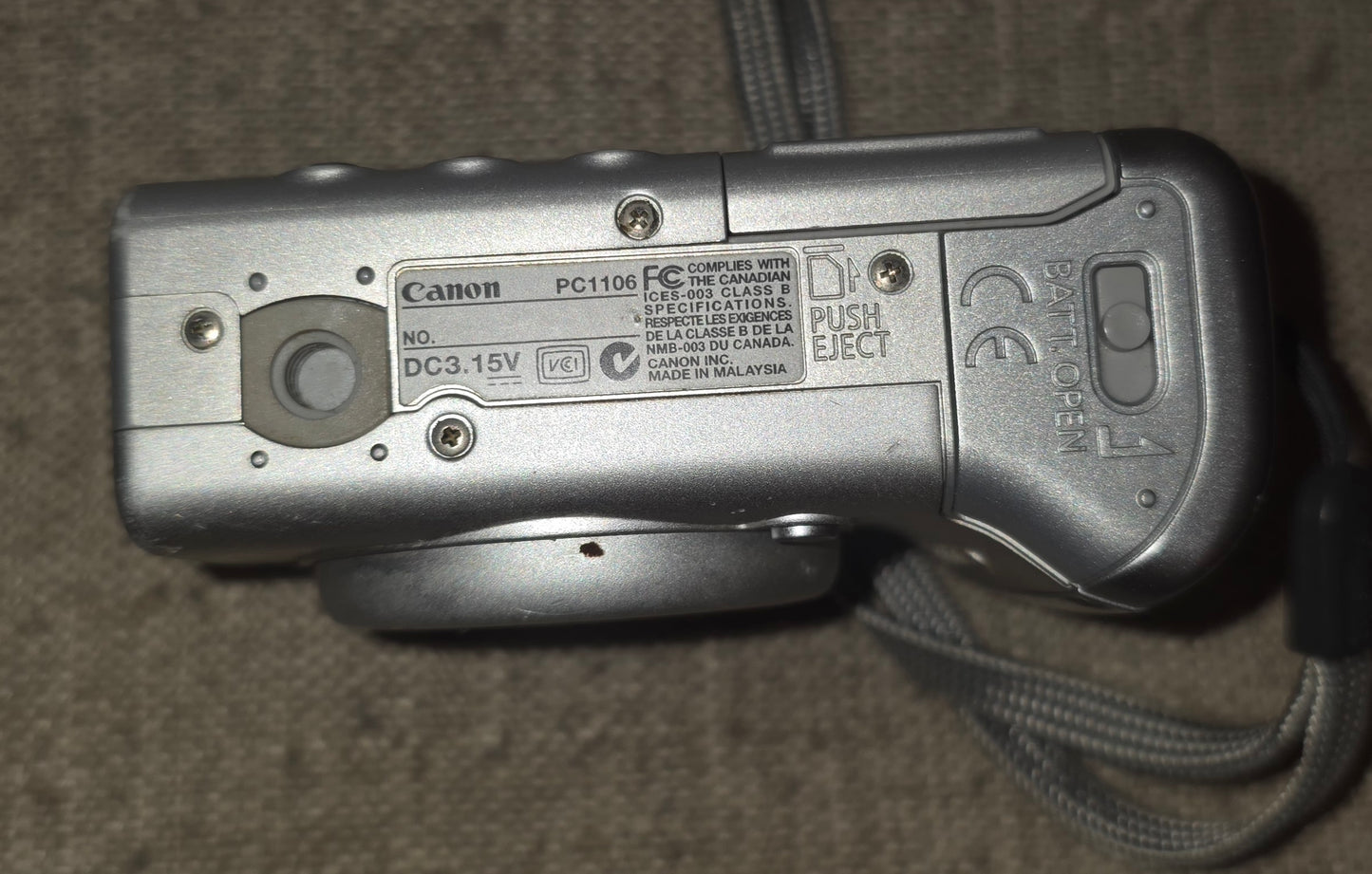 Canon PowerShot A520 4.0MP Digital Camera - Silver TESTED Read Description