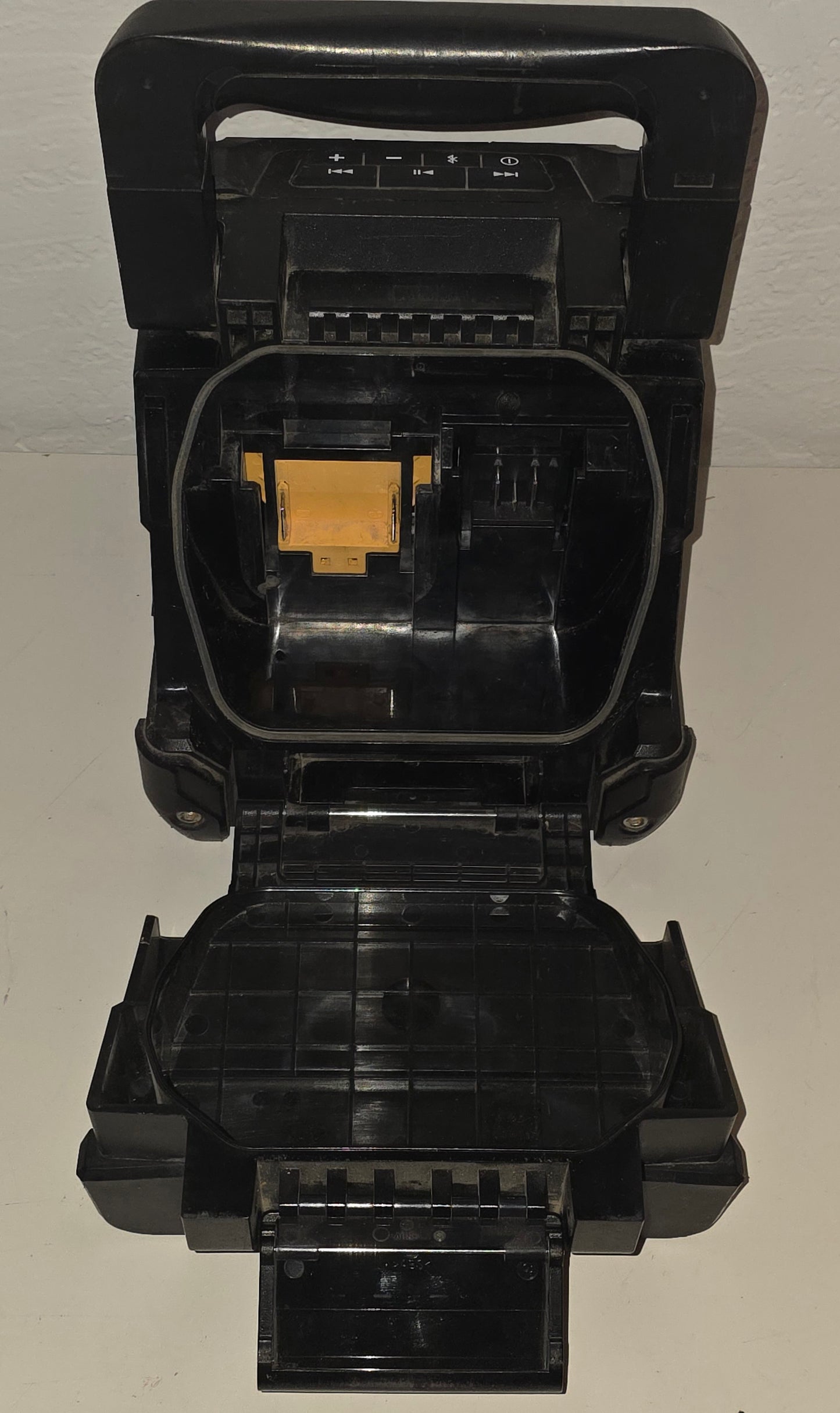 Makita Bluetooth jobsite speaker