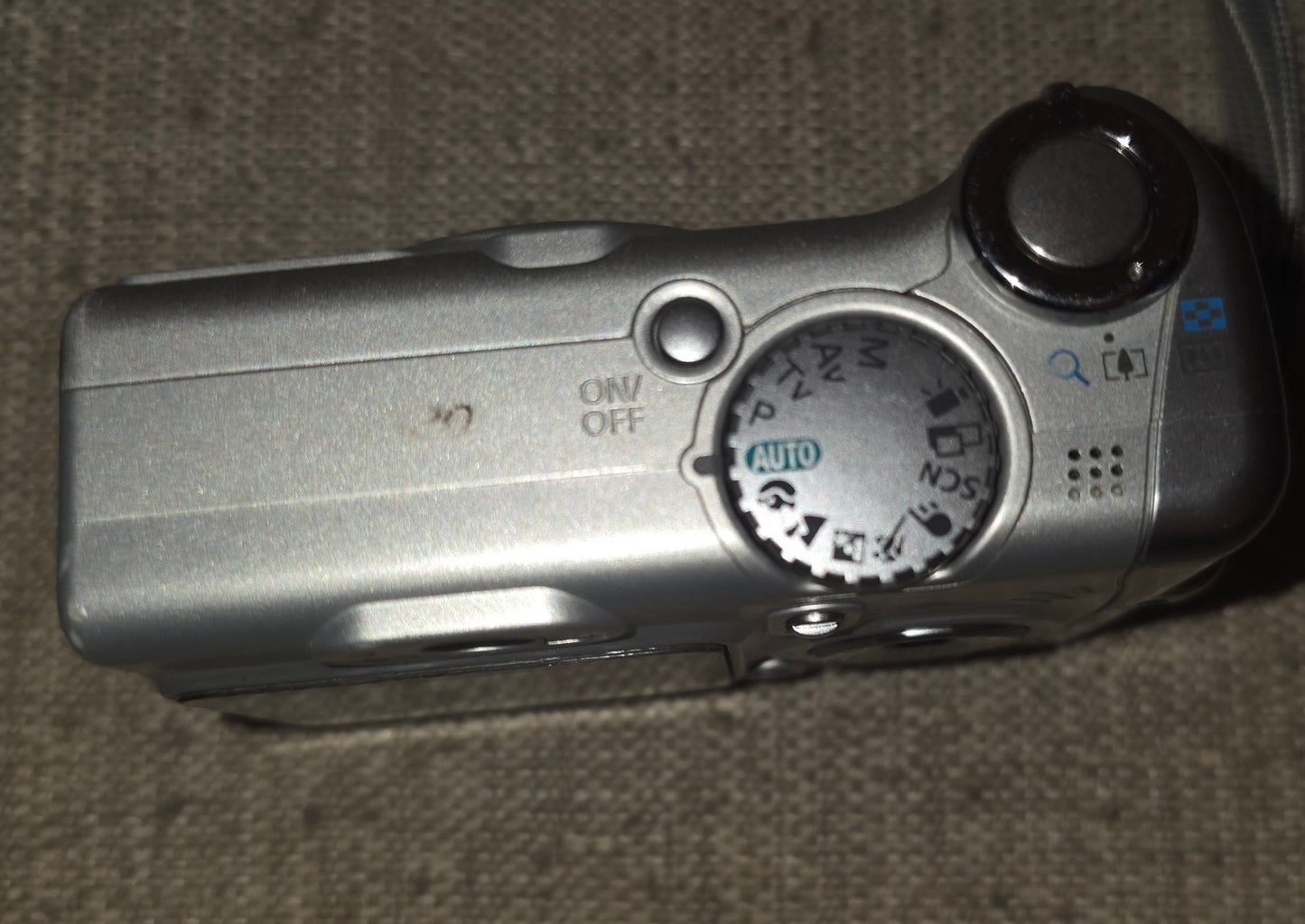 Canon PowerShot A520 4.0MP Digital Camera - Silver TESTED Read Description