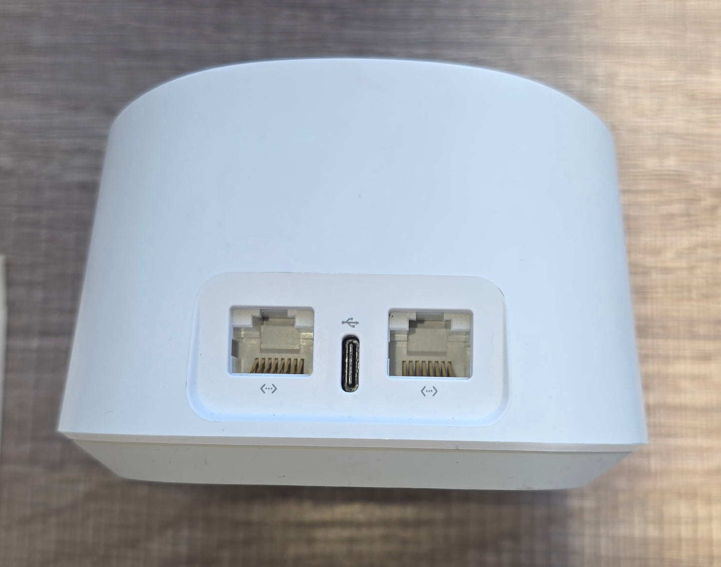 Eero 6 Plus Dual Band Mesh Wi-Fi 6 Router R010001