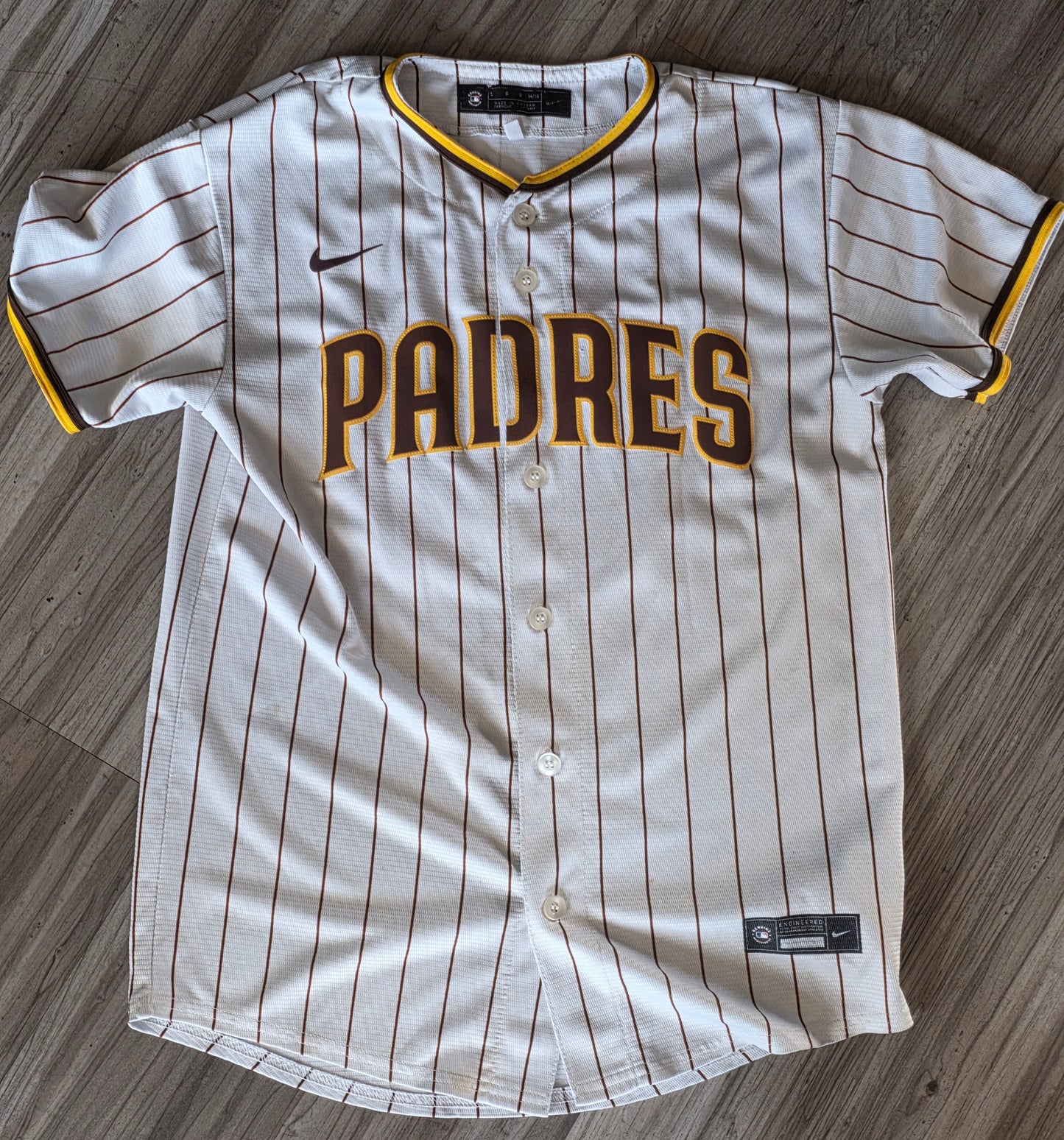 Nike San Diego Padres Fernando Tatis Jr #23 Pinstripe Youth Jersey Large 14/16